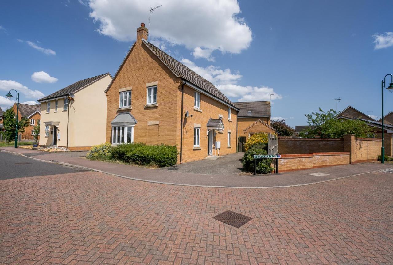 Kvm - Highclere House For Large Groups With Parking By Kvm Stays Hampton Exteriör bild